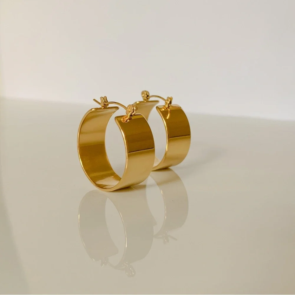 18k gold chunky hoop earrings, Gold Hoop Earrings, simple gold earrings - Picture 2 of 4
